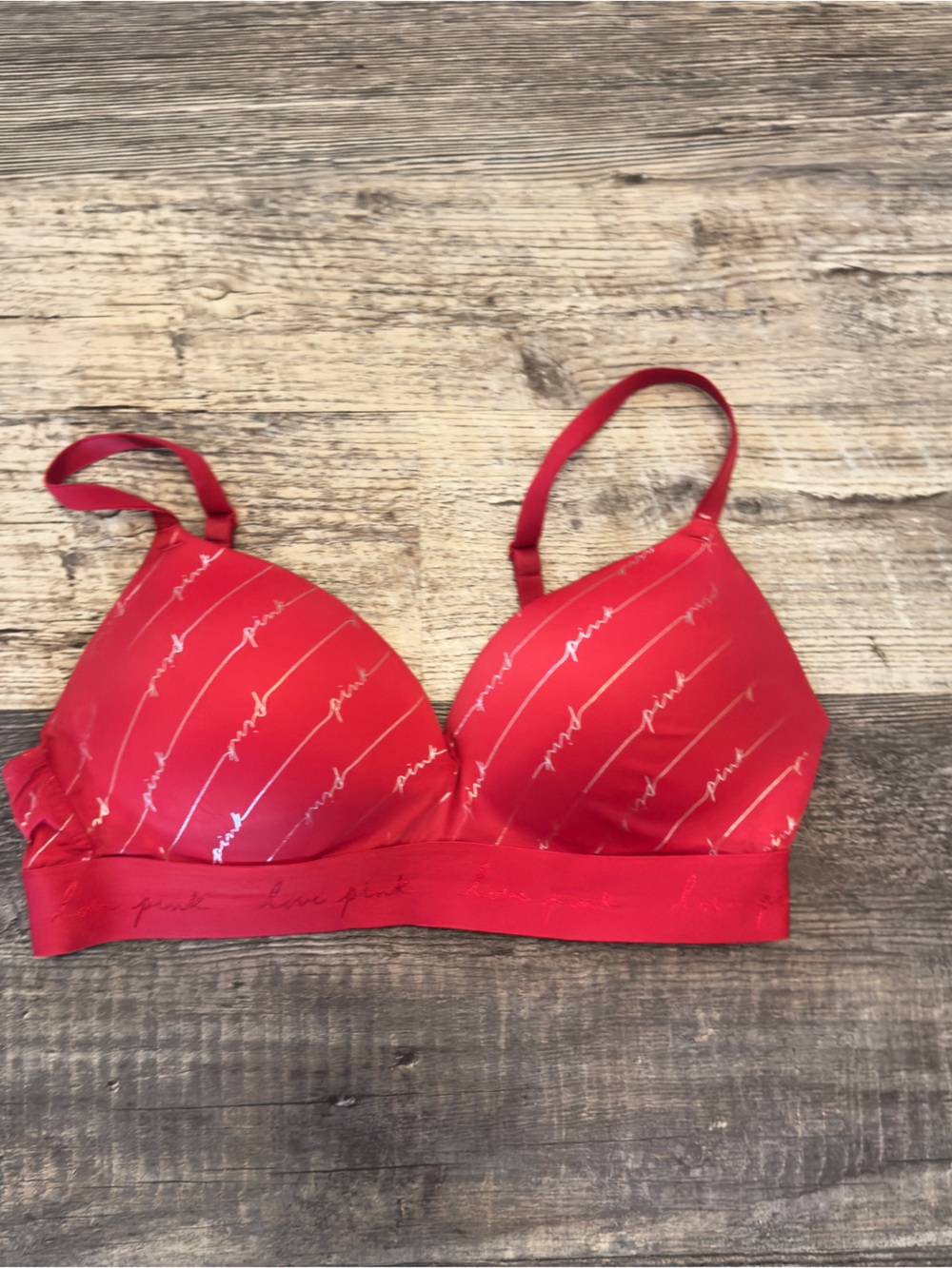 Victoria’s Secret PINK Wear Everywhere Push Up Bra 38C Red Logo EUC